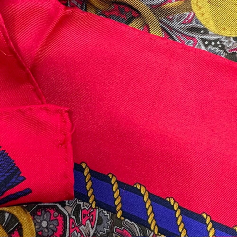 Unused Beautiful Lancel 100% Silk Satin Scarf 34" Red Burgendy Gold Paisley (58 - Picture 8 of 11